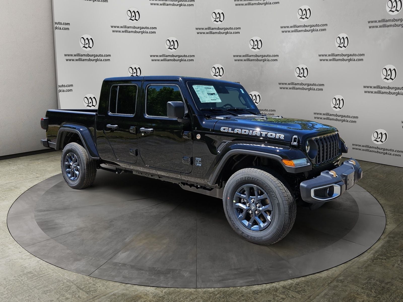 New 2026 Jeep Gladiator 85th Anniversary Edition - photo - 6