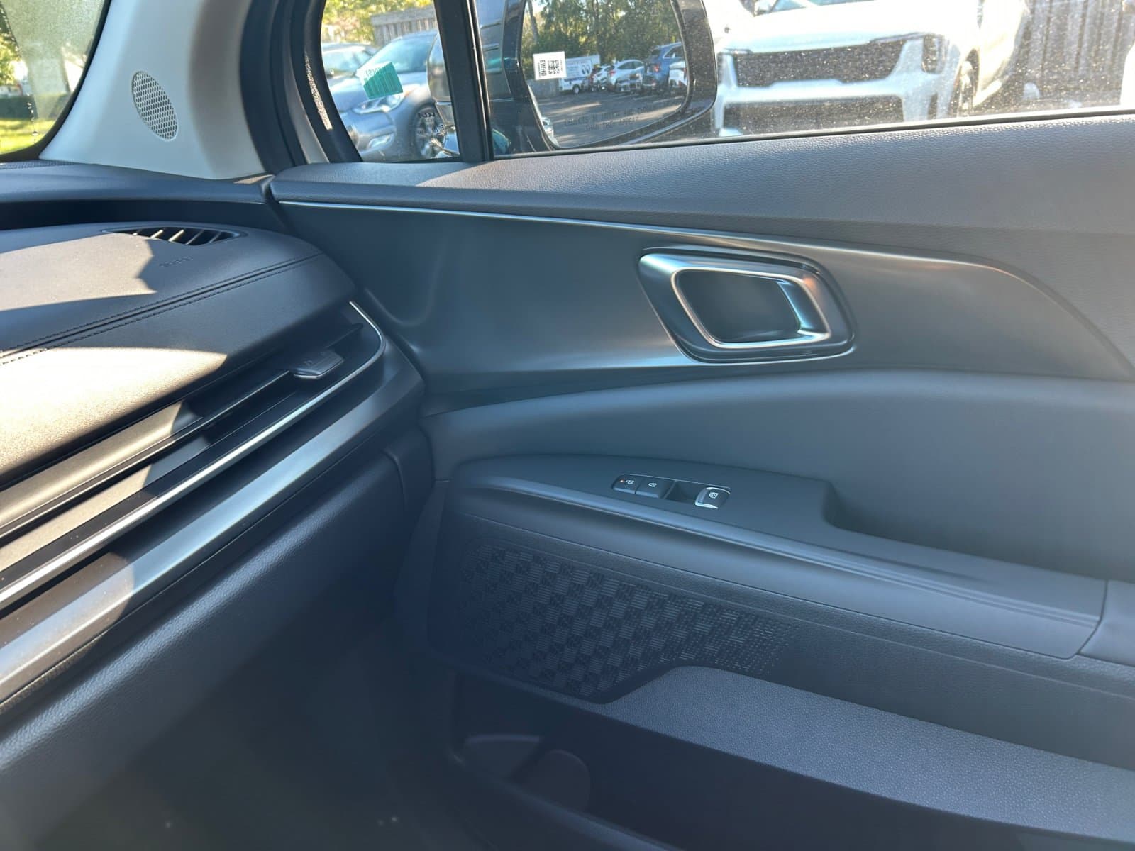 New 2027 Kia Carnival Hybrid EX - photo - 22