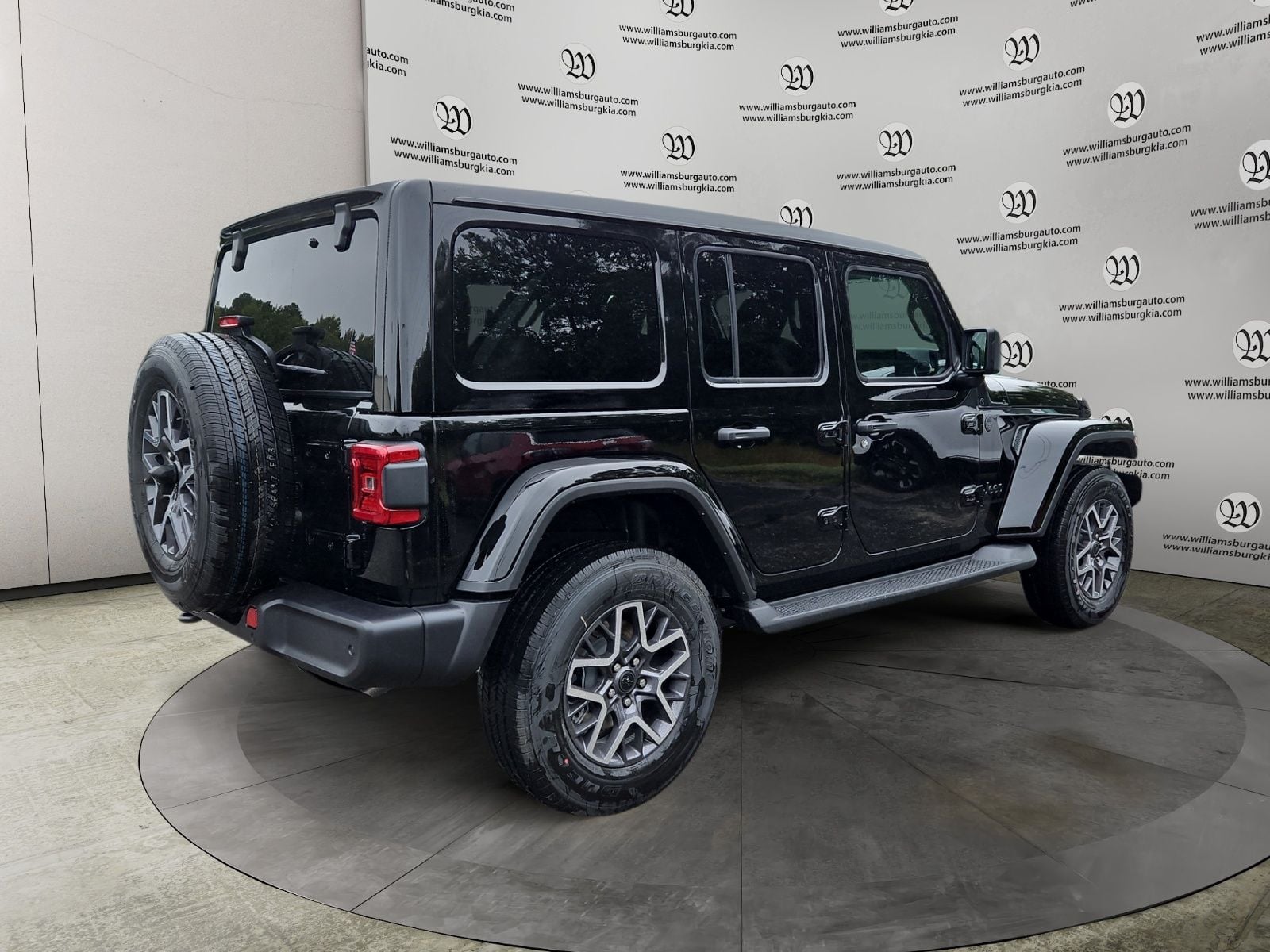 New 2025 Jeep Wrangler Sahara - photo - 4