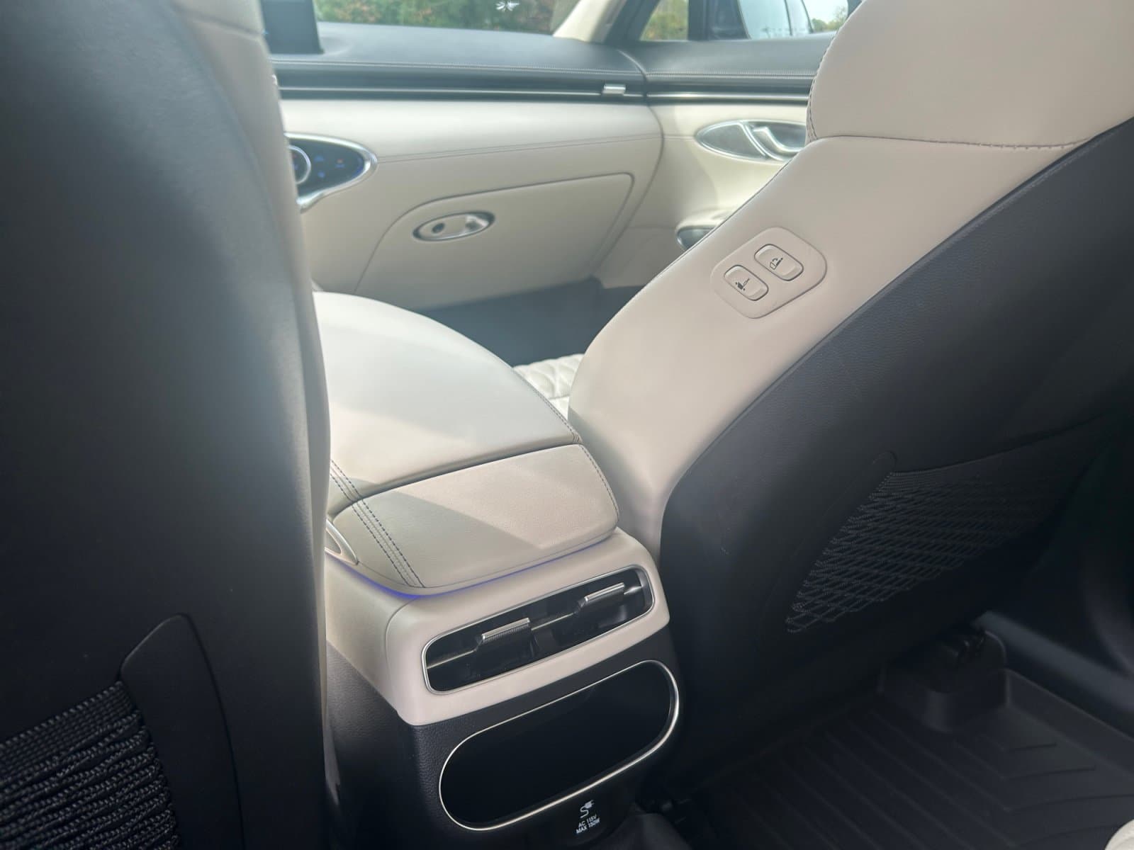 Pre-Owned 2022 Genesis GV70 3.5T Sport - photo - 18