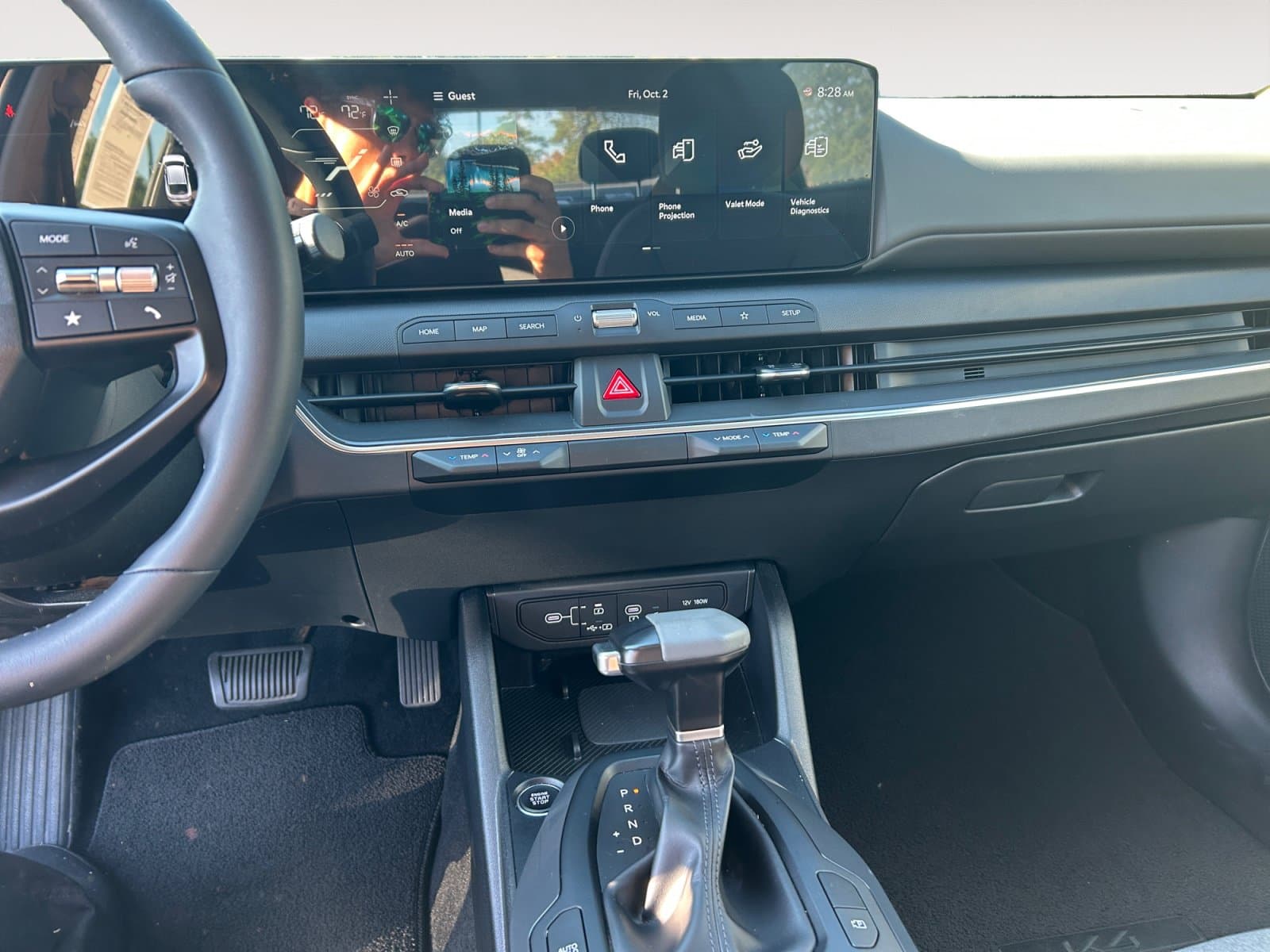 Pre-Owned 2025 Kia K4 GT-Line - photo - 10