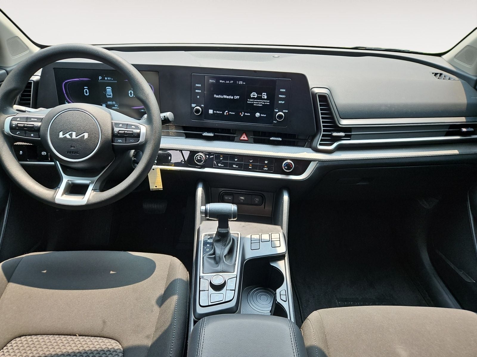 Pre-Owned 2025 Kia Sportage LX - photo - 9