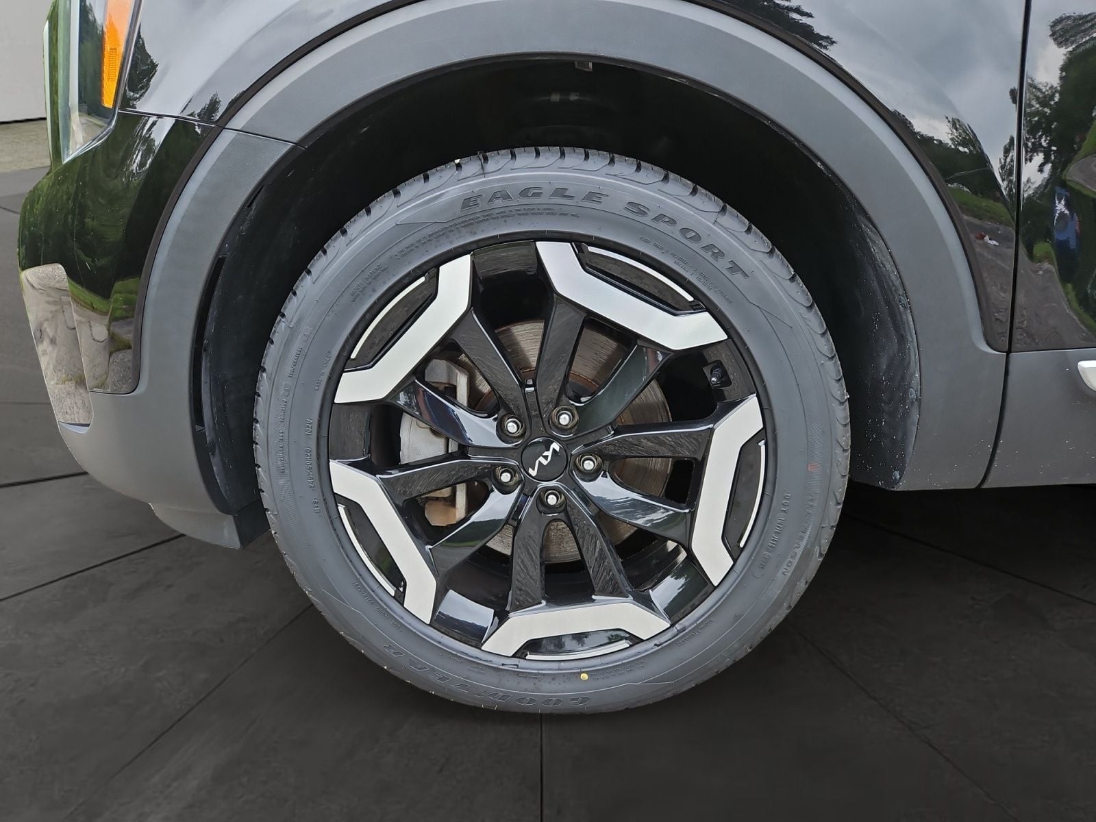 Pre-Owned 2023 Kia Telluride S - photo - 13