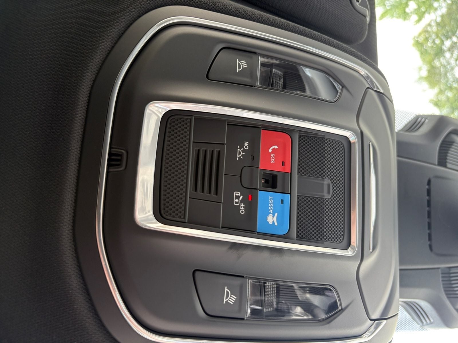 New 2026 Jeep Cherokee Laredo - photo - 23