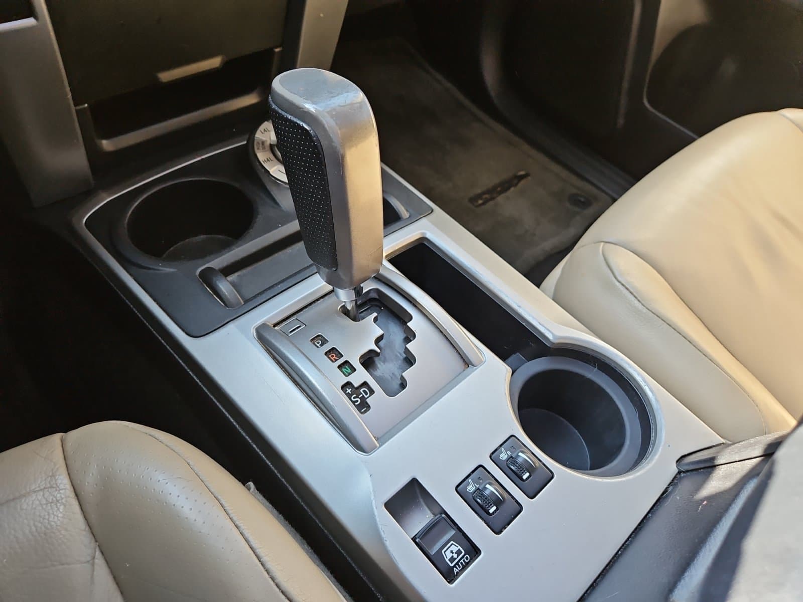 Pre-Owned 2013 Toyota 4Runner Limited - photo - 27