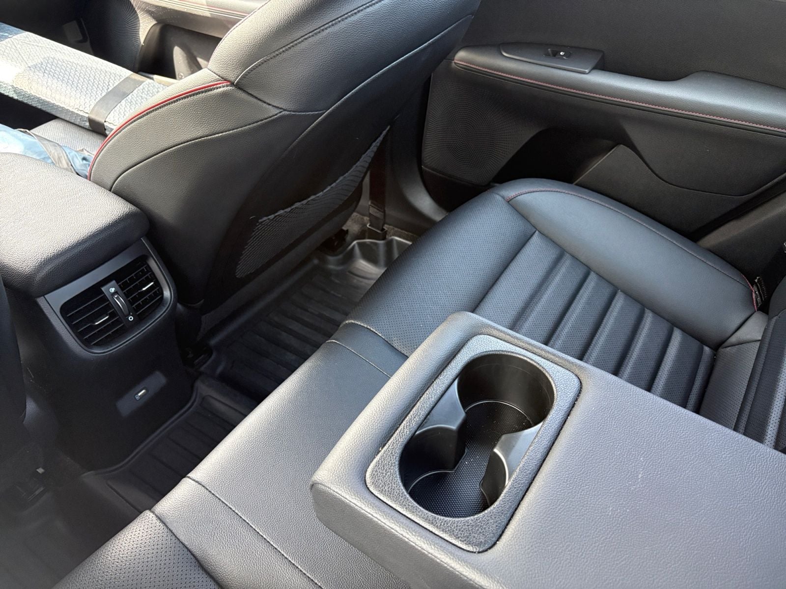 Pre-Owned 2024 Kia Forte GT - photo - 17