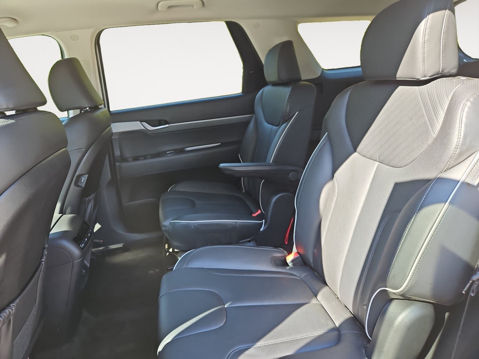 Pre-Owned 2025 Hyundai Palisade SEL - photo - 12