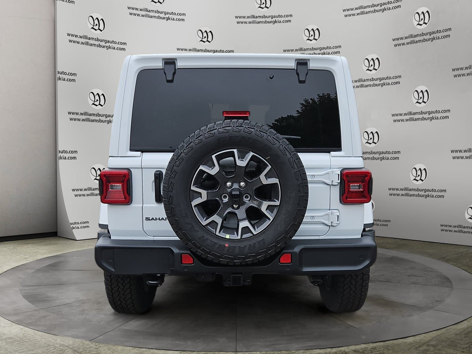 New 2027 Jeep Wrangler Sahara - photo - 3