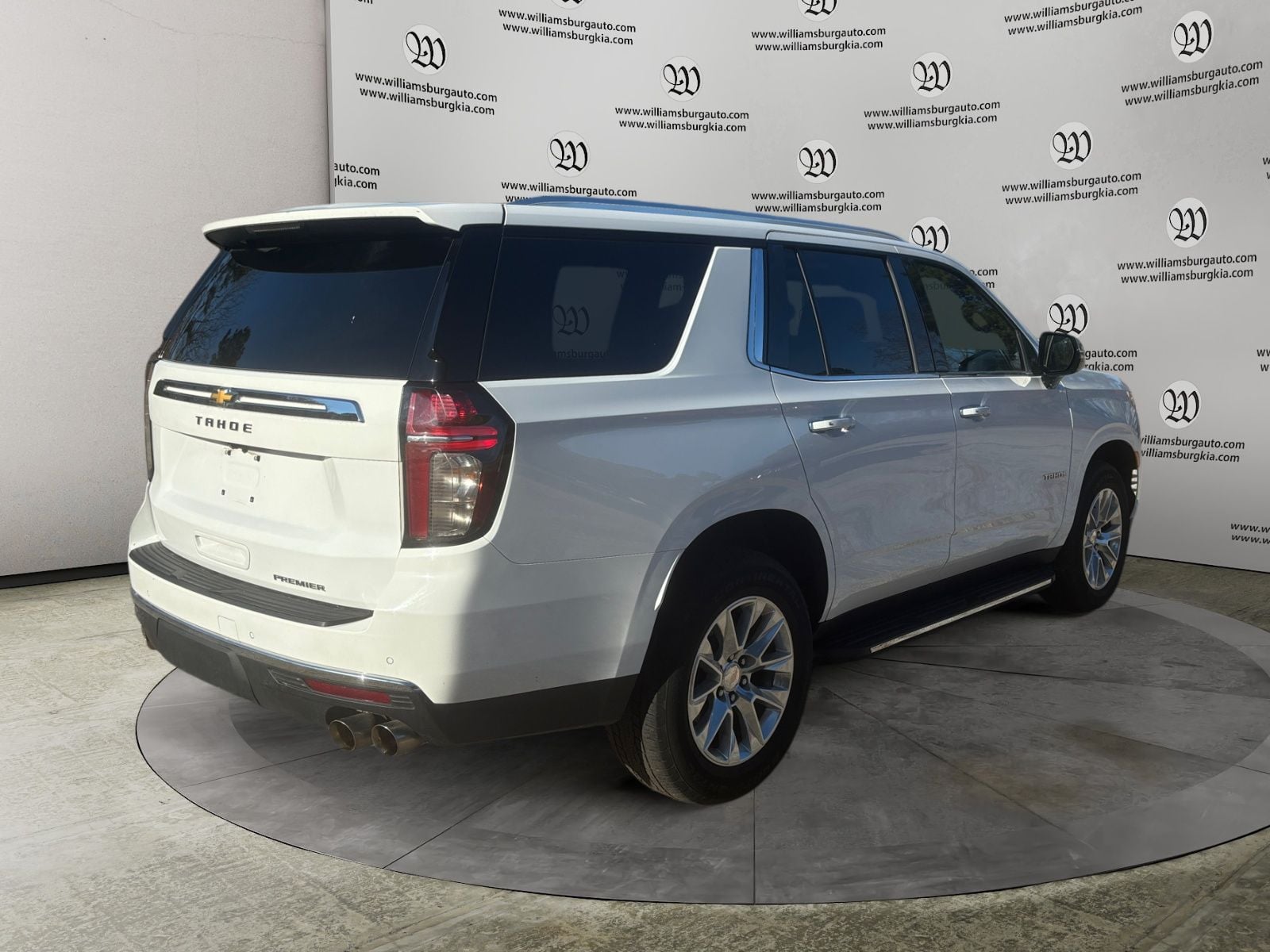 Pre-Owned 2024 Chevrolet Tahoe Premier - photo - 4