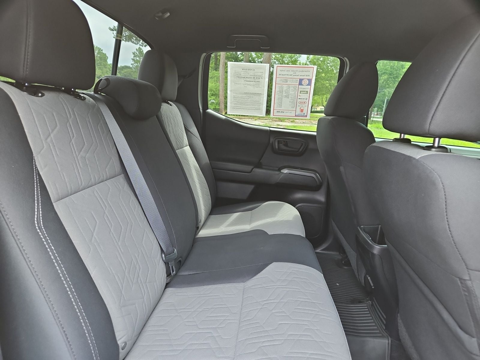 Pre-Owned 2020 Toyota Tacoma TRD Off-Road - photo - 16