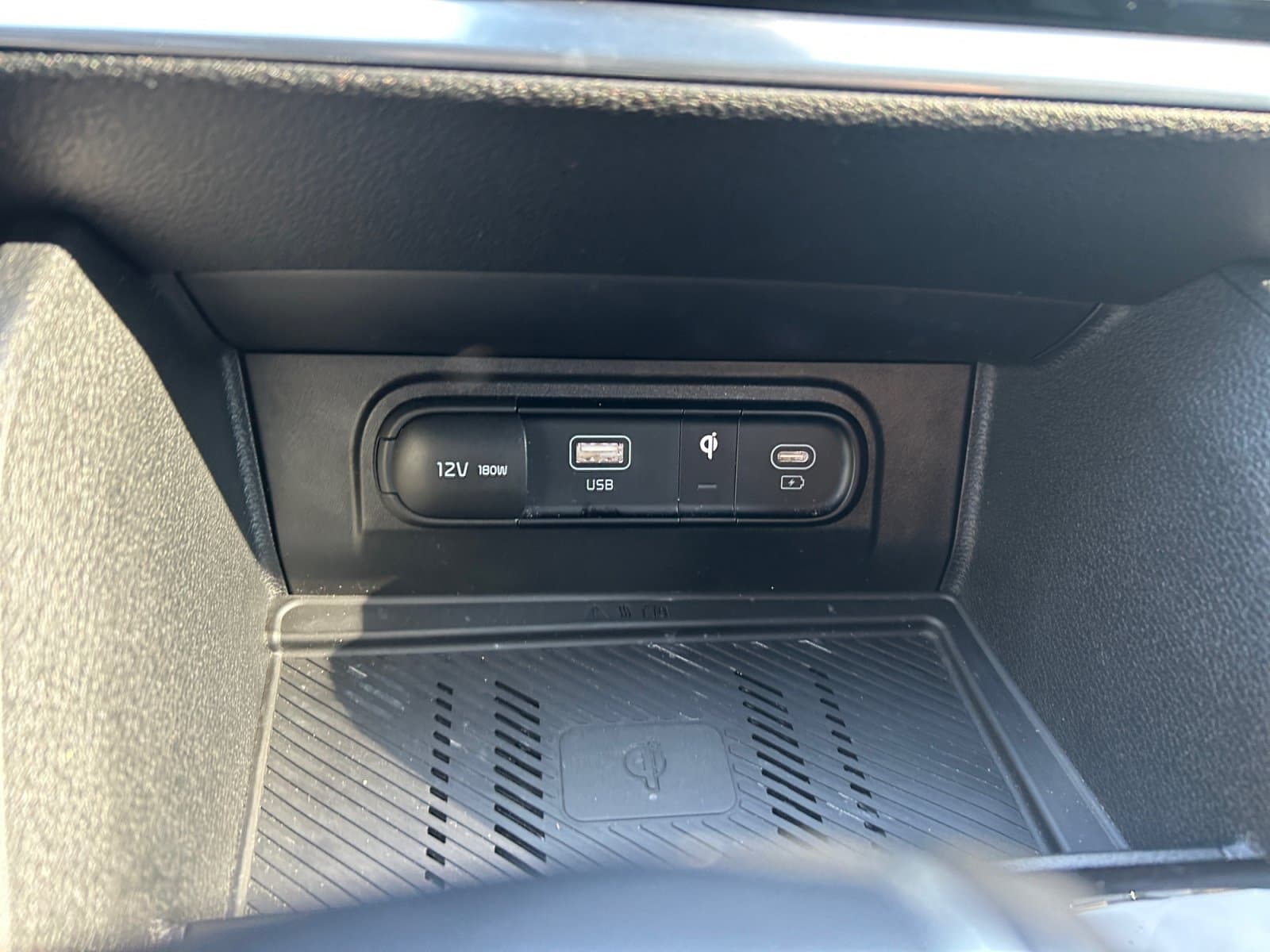 Pre-Owned 2023 Kia Sportage X-Pro - photo - 27