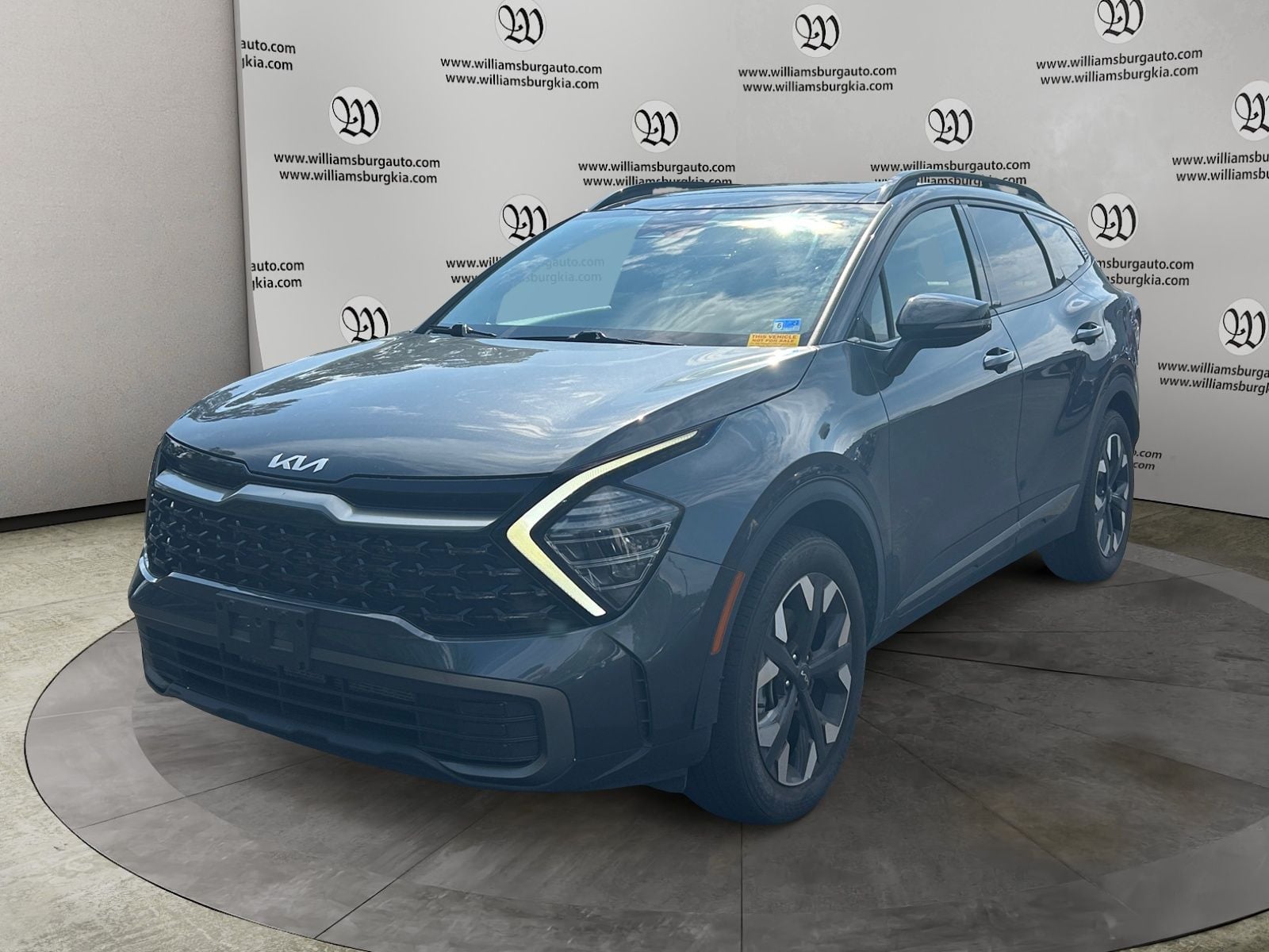 Pre-Owned 2024 Kia Sportage X-Line - photo - 0