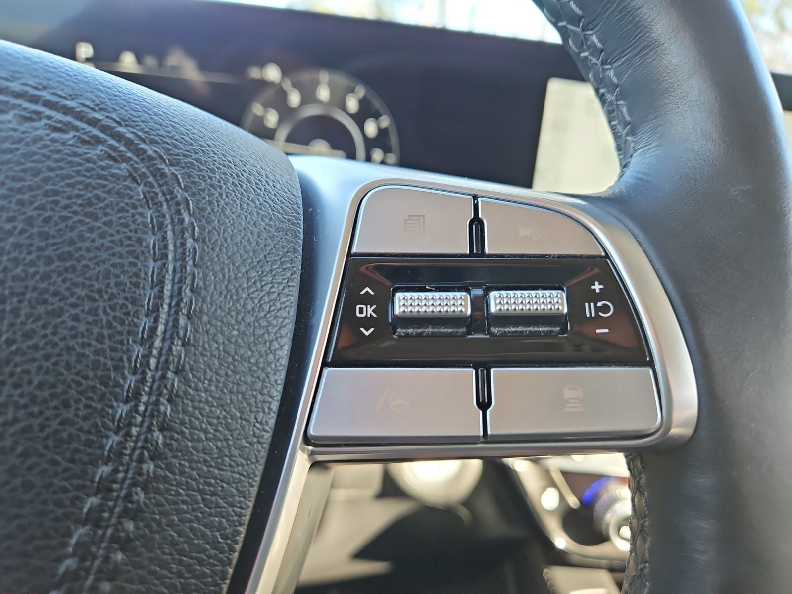 Pre-Owned 2024 Kia Telluride SX-Prestige - photo - 25
