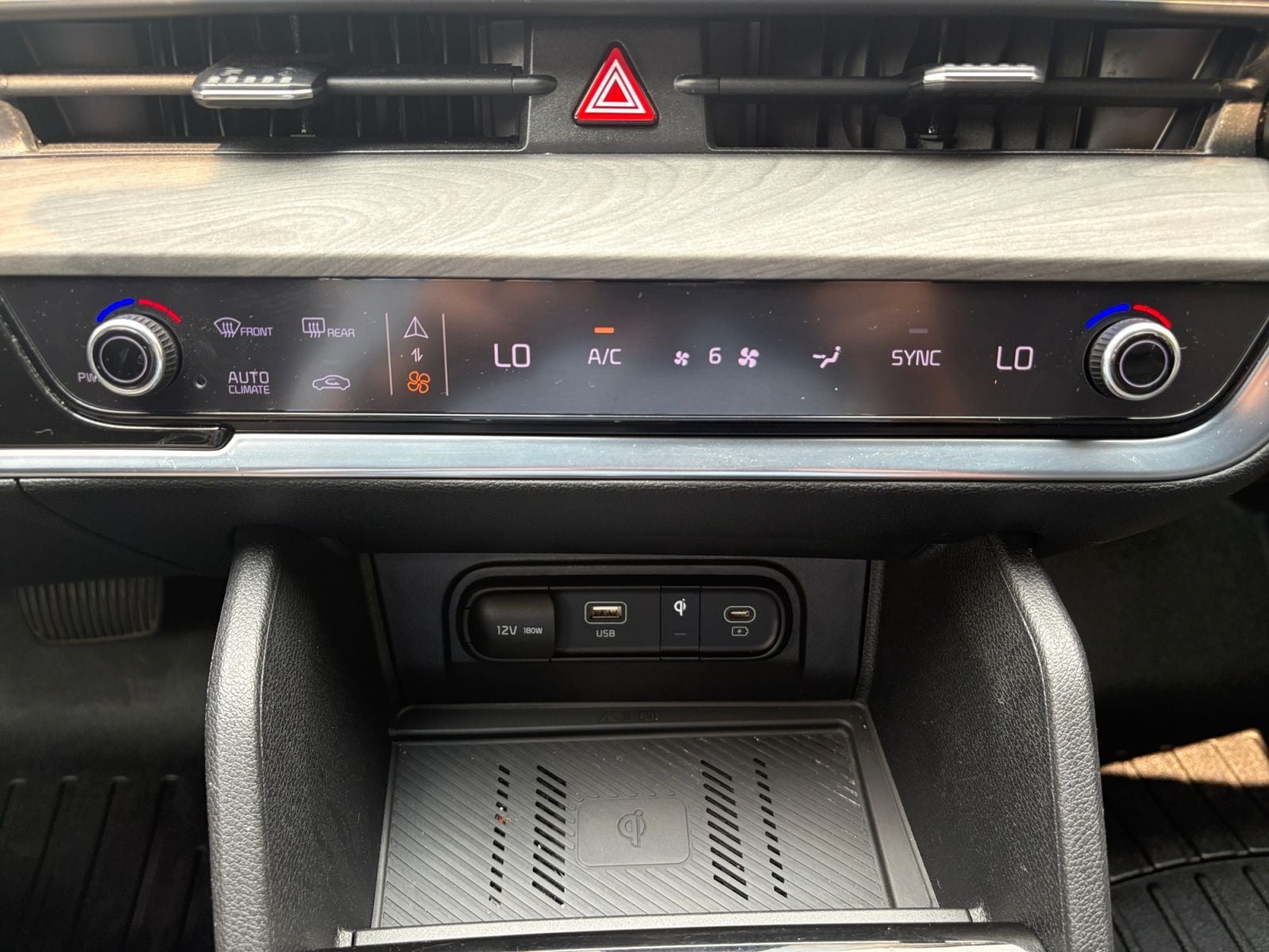 Pre-Owned 2023 Kia Sportage X-Line - photo - 27