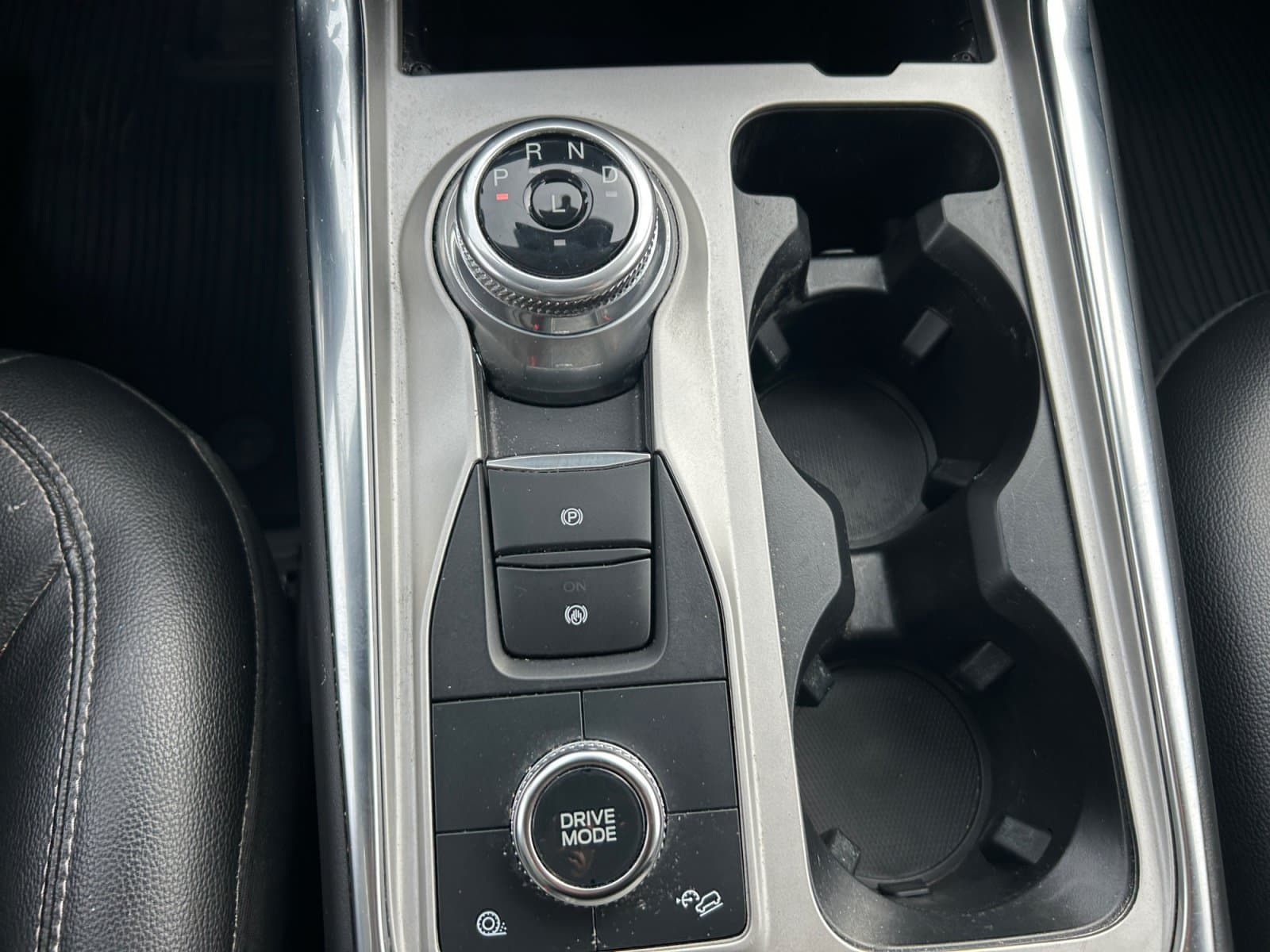Pre-Owned 2023 Ford Explorer Limited - photo - 24