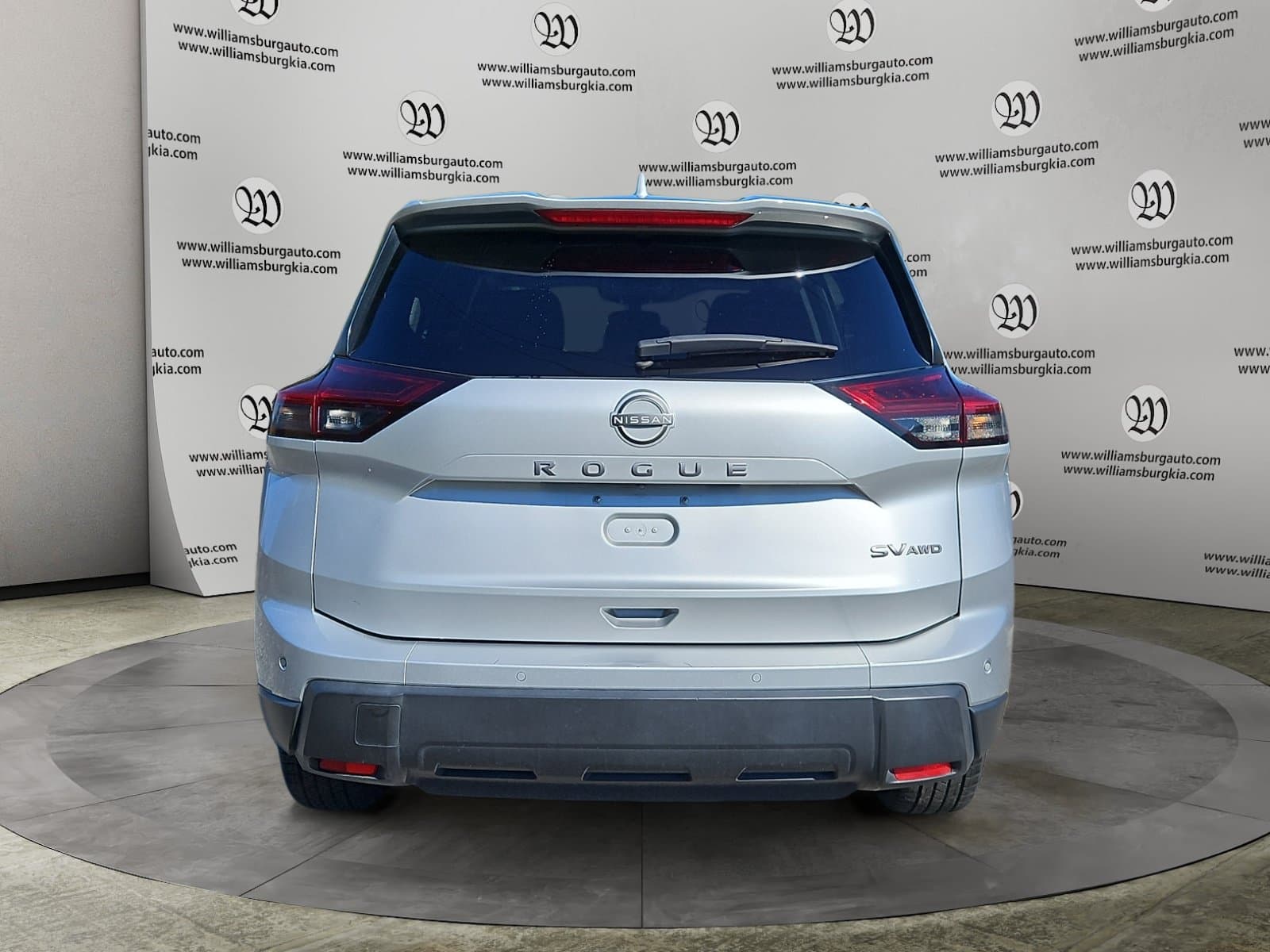 Pre-Owned 2024 Nissan Rogue SV - photo - 3