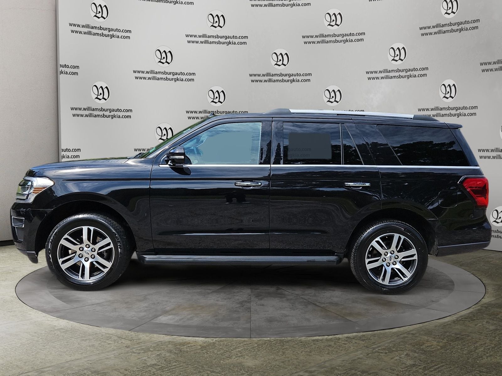 Pre-Owned 2024 Ford Expedition Limited - photo - 1