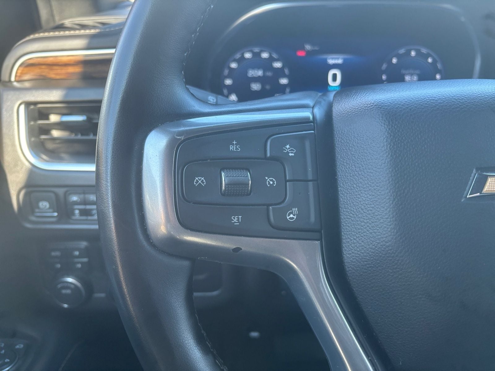 Pre-Owned 2024 Chevrolet Tahoe Premier - photo - 21