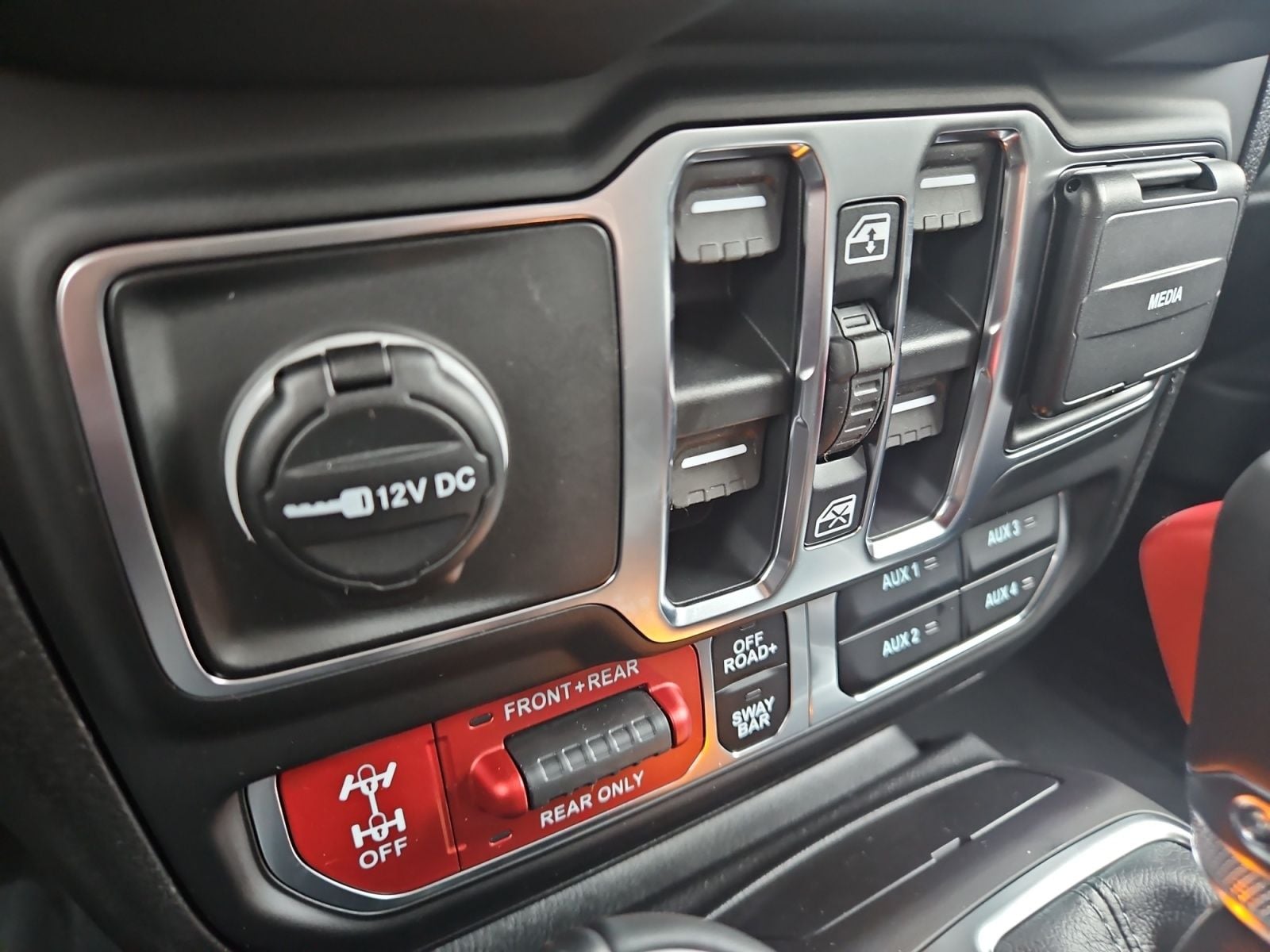 New 2026 Jeep Gladiator Rubicon - photo - 27
