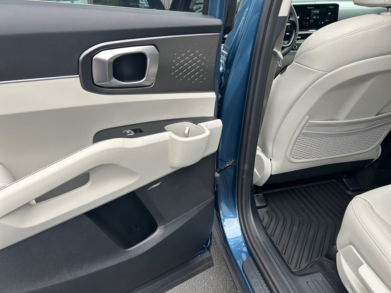 New 2026 Kia Sorento Hybrid EX - photo - 18