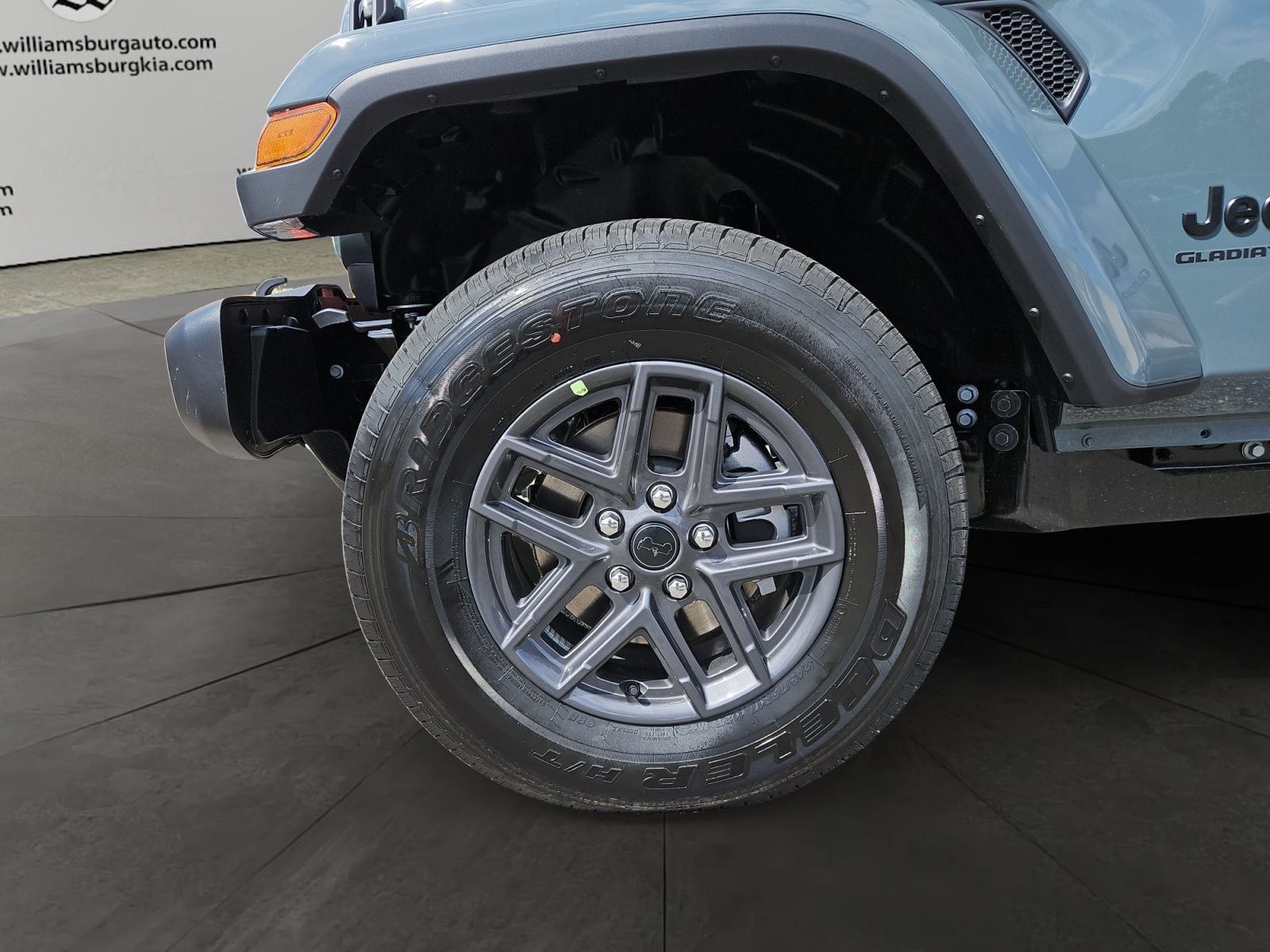 New 2026 Jeep Gladiator Sport S - photo - 13