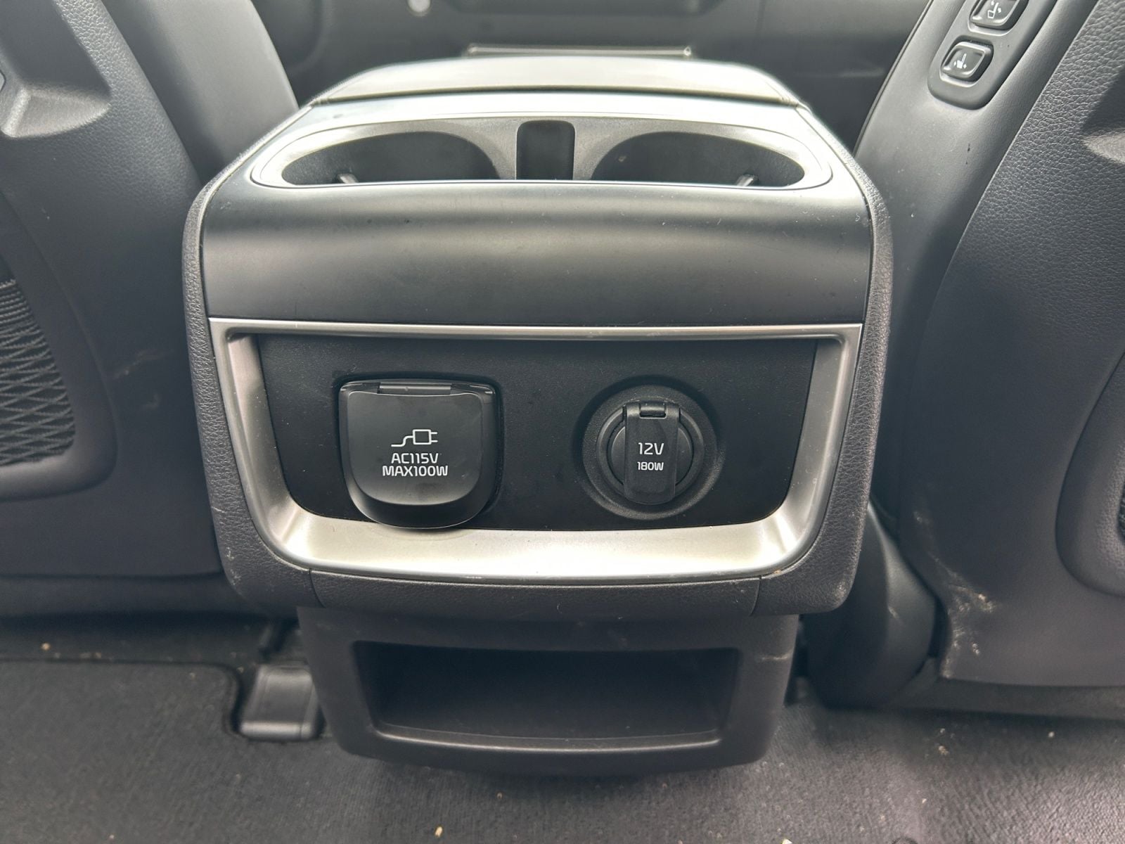 Pre-Owned 2025 Kia Carnival Hybrid SX - photo - 24