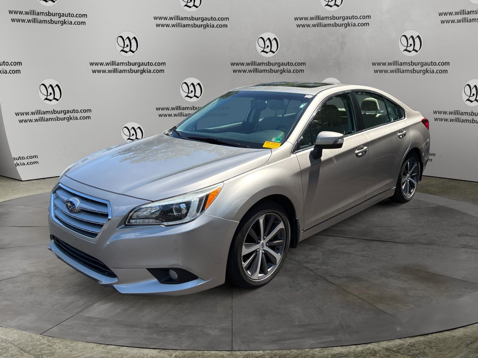 Pre-Owned 2015 Subaru Legacy 2.5i - photo - 0