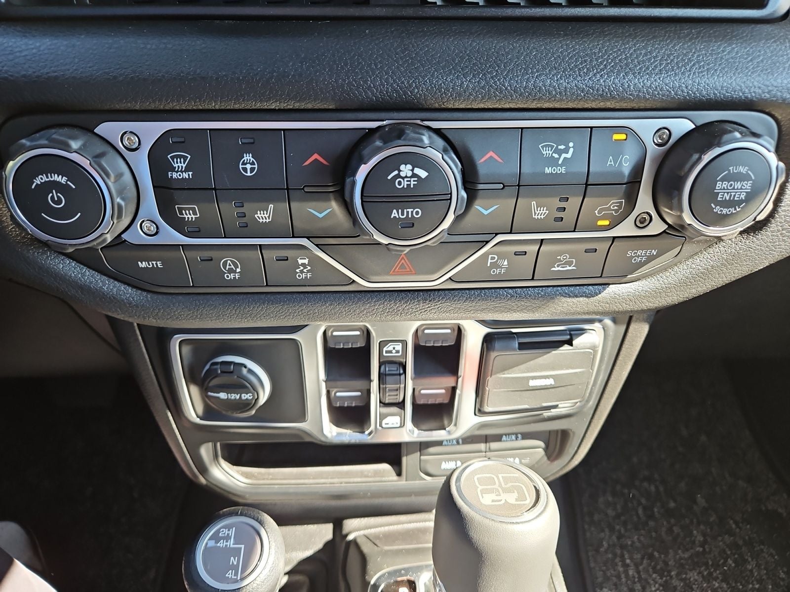 New 2026 Jeep Wrangler 85th Anniversary Edition - photo - 27