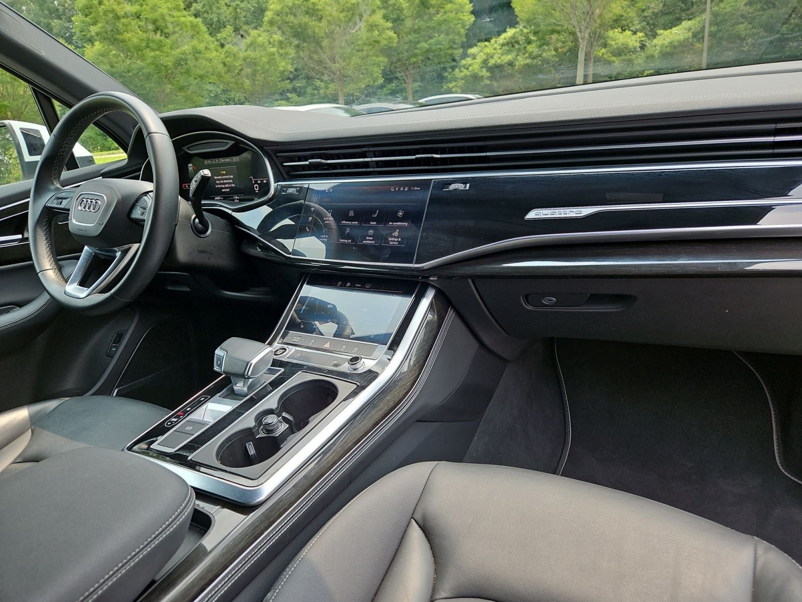 Pre-Owned 2025 Audi Q7 55 Premium Plus - photo - 15
