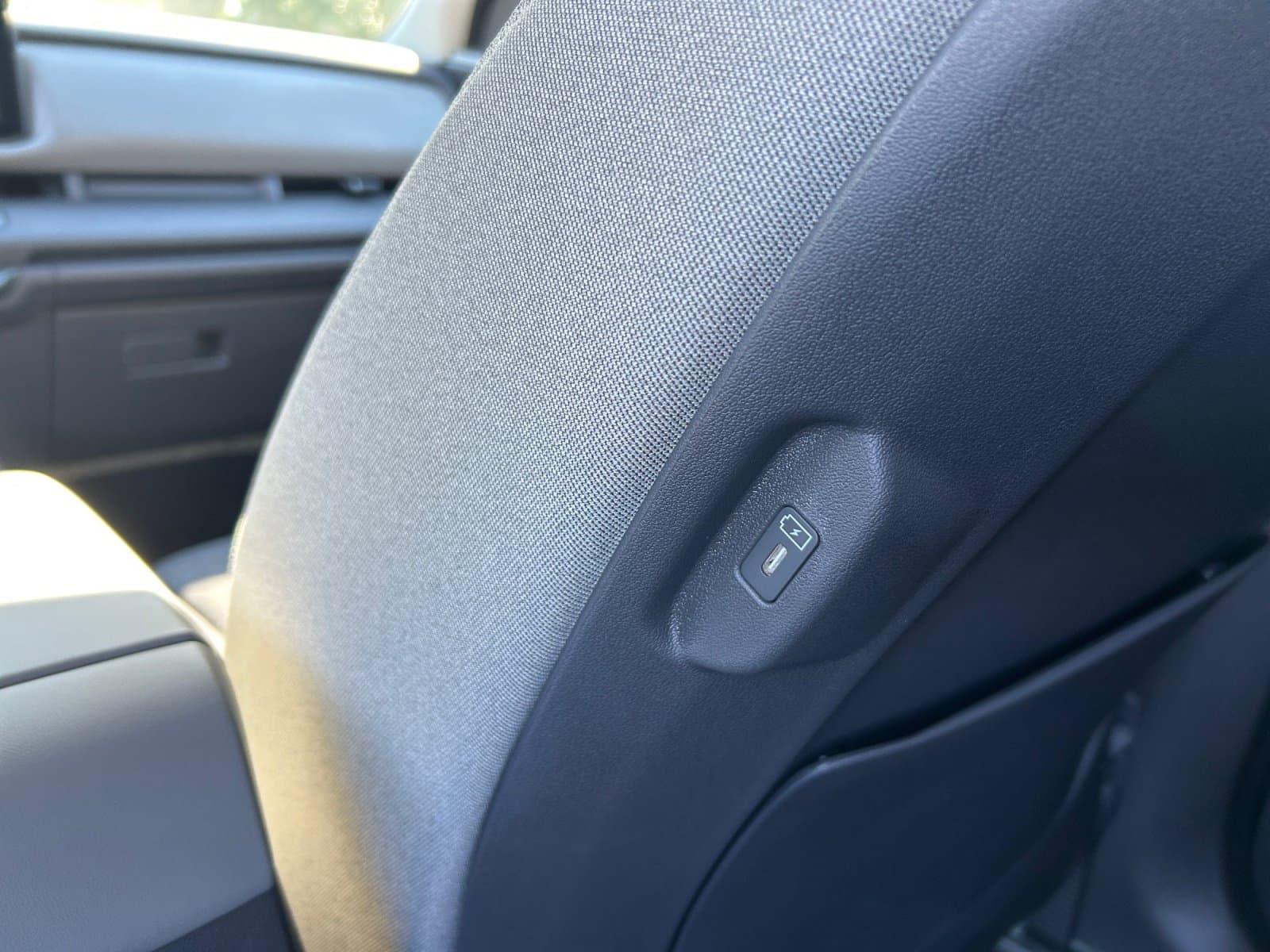 New 2027 Kia Seltos S - photo - 19