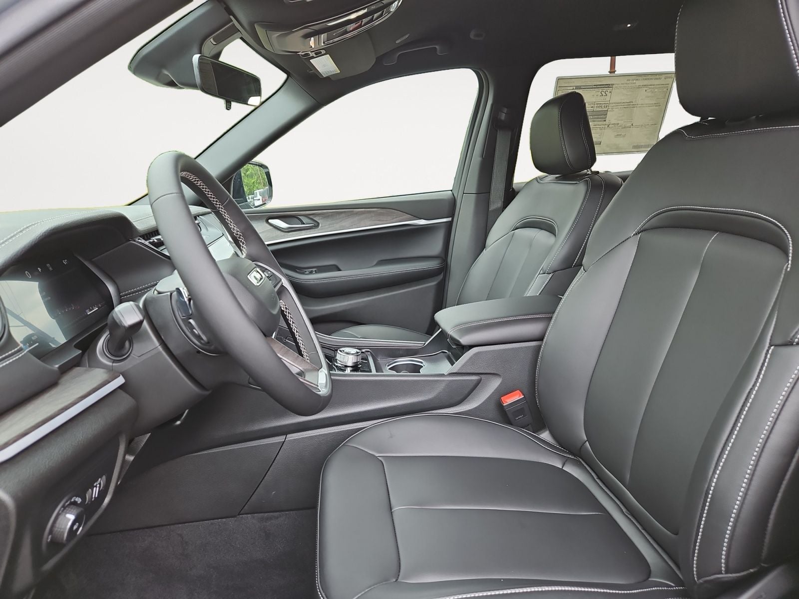 New 2026 Jeep Grand Cherokee L Limited - photo - 8