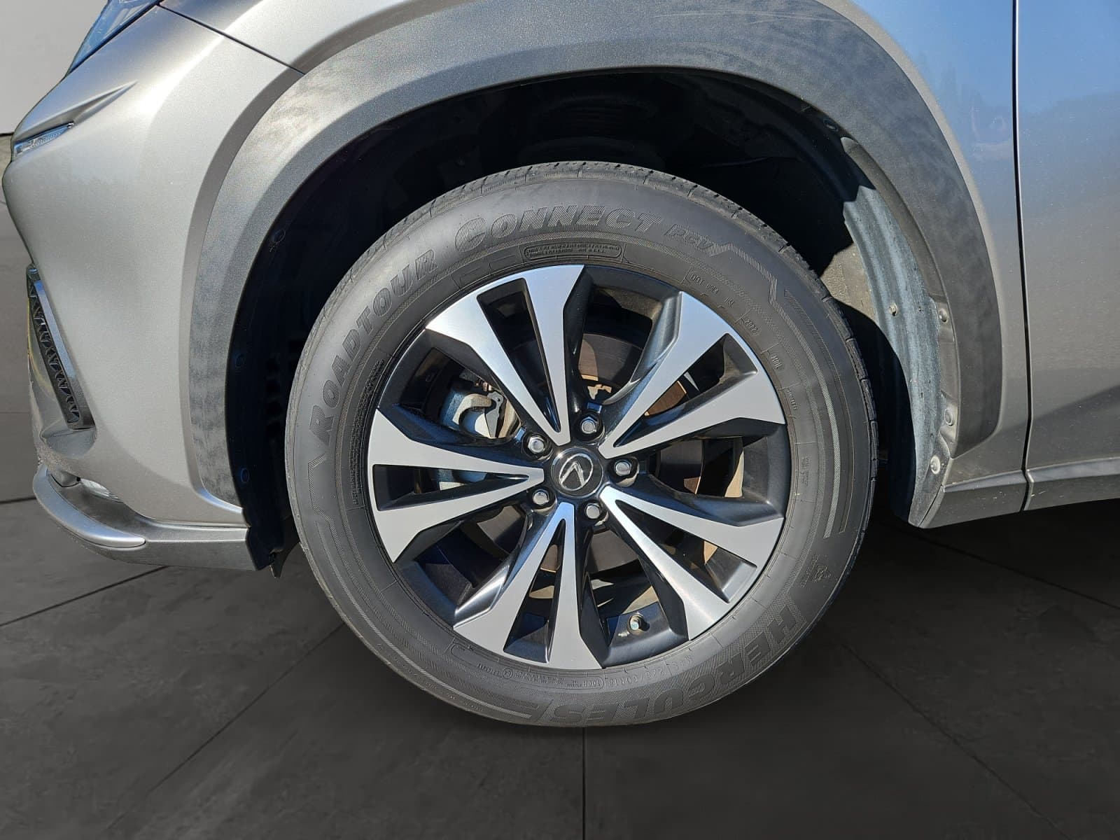 Pre-Owned 2018 Lexus NX 300 F Sport - photo - 13