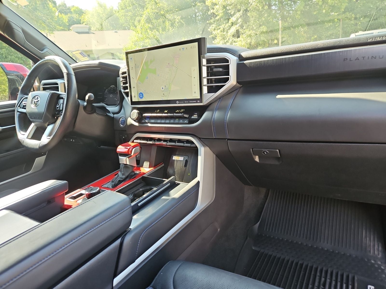 Pre-Owned 2024 Toyota Tundra Hybrid Platinum - photo - 15