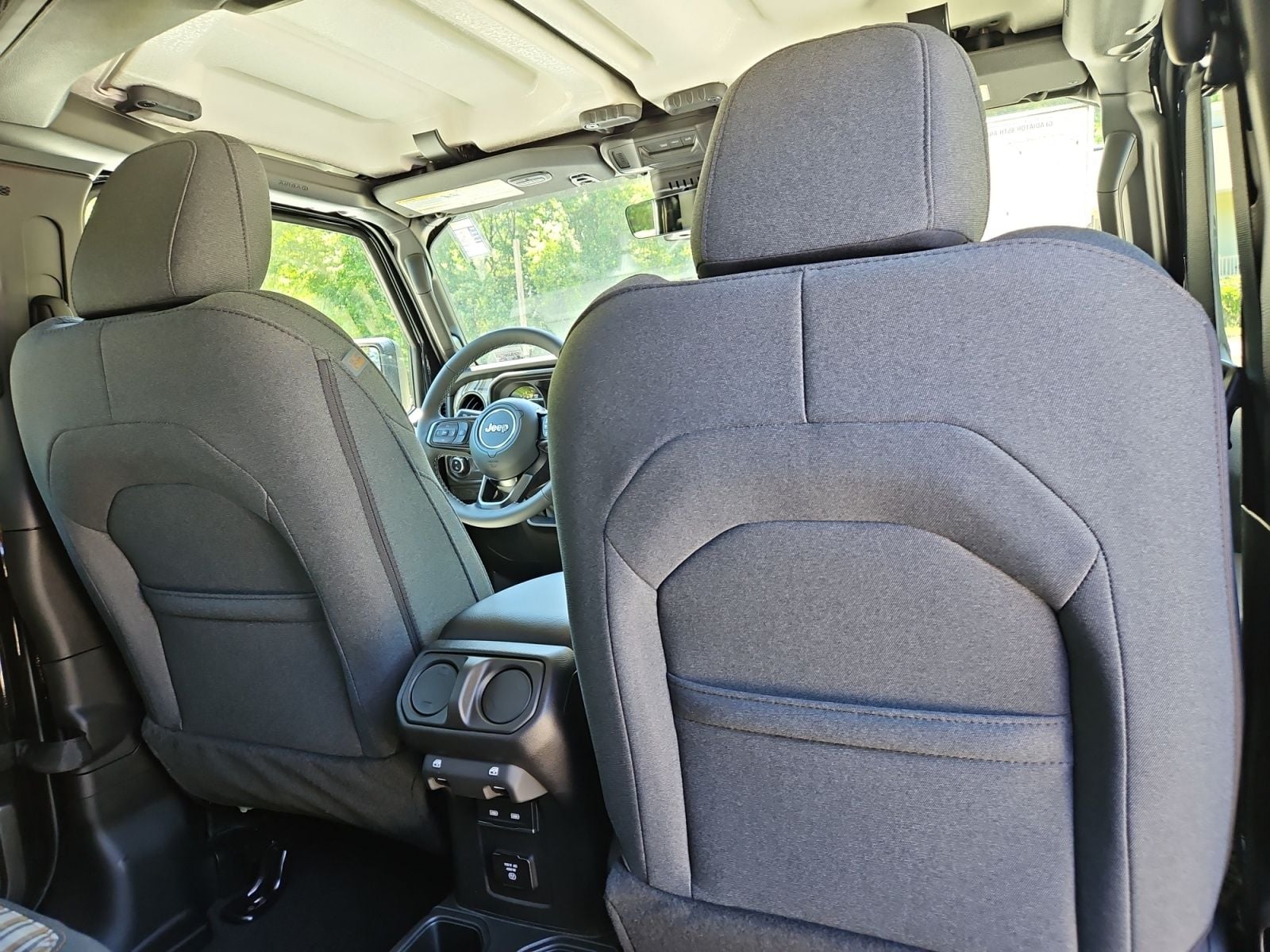 New 2026 Jeep Gladiator 85th Anniversary Edition - photo - 17