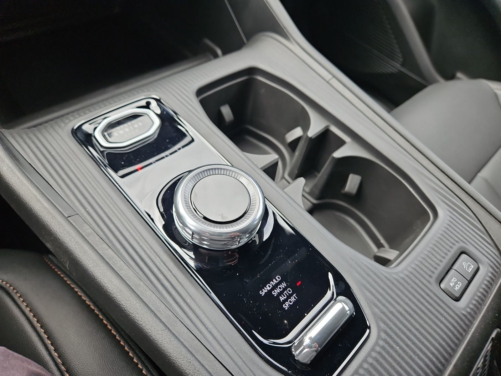 New 2026 Jeep Cherokee Limited - photo - 26