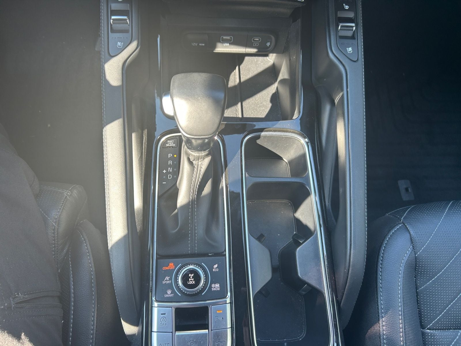 Pre-Owned 2023 Kia Telluride SX X-Line - photo - 17