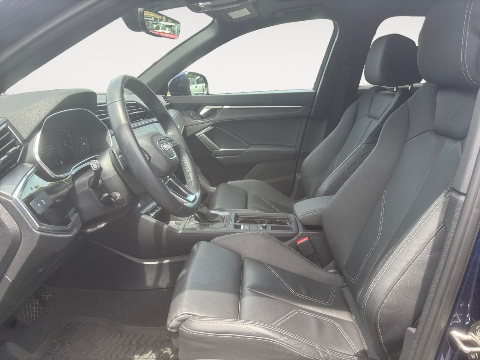 Pre-Owned 2024 Audi Q3 Premium Plus - photo - 8