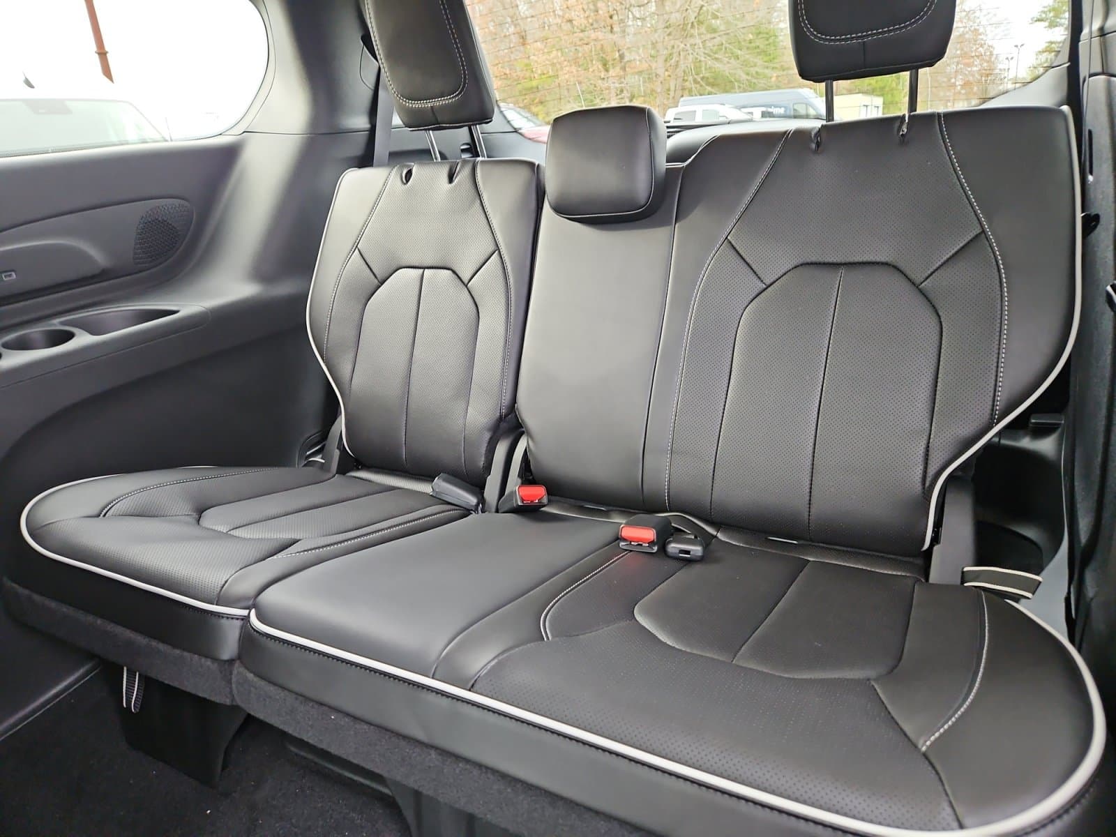 New 2026 Chrysler Pacifica Limited - photo - 19