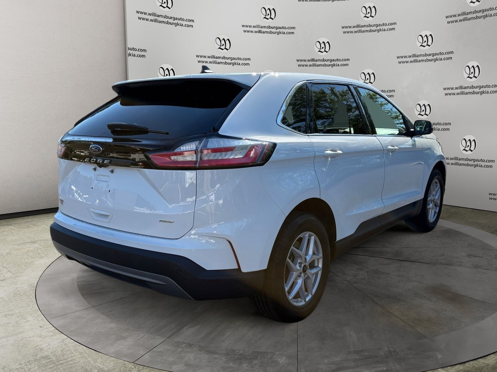 Pre-Owned 2024 Ford Edge SEL - photo - 4