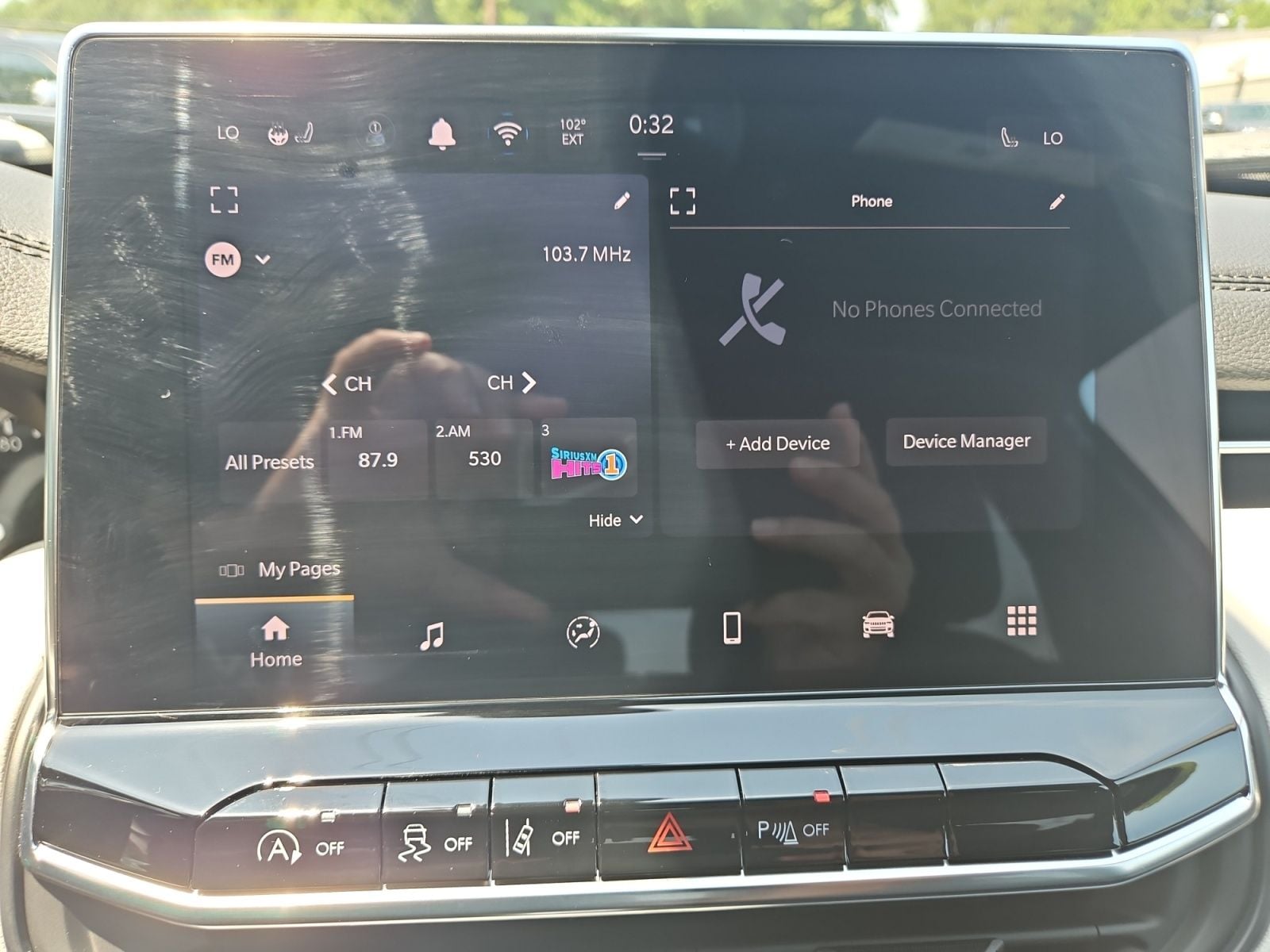 New 2025 Jeep Compass Limited - photo - 28