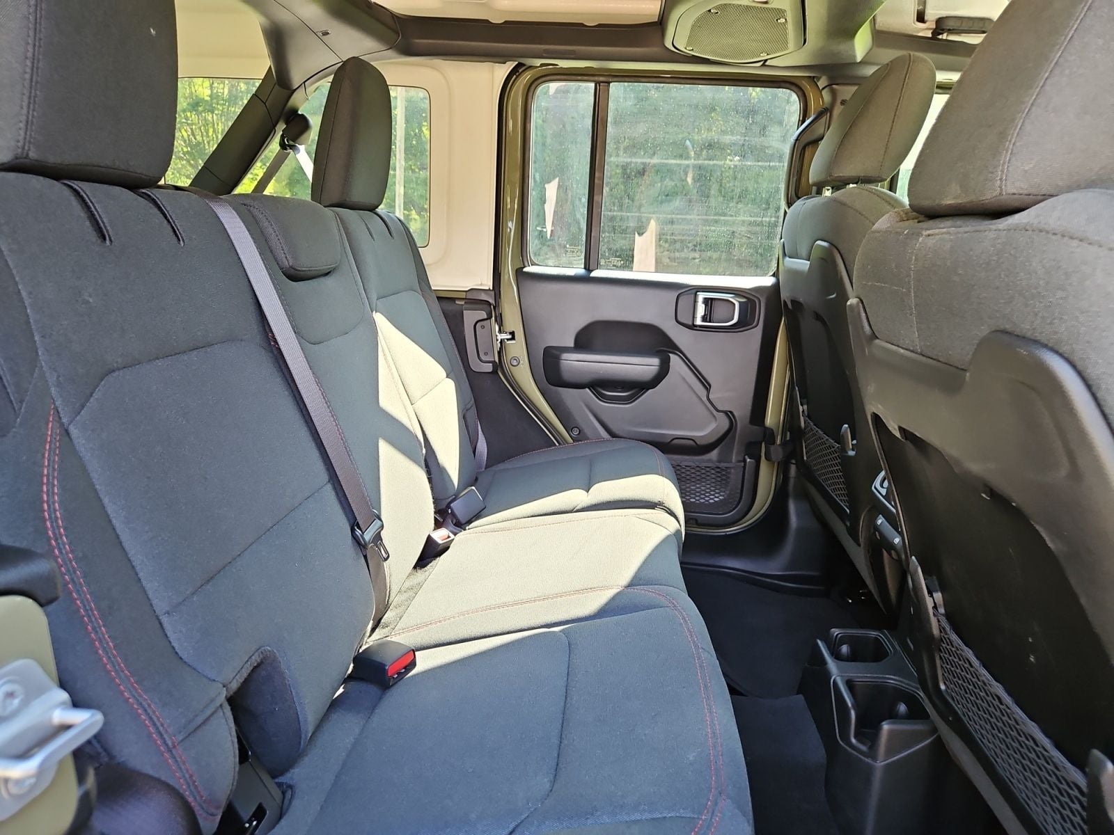 Pre-Owned 2026 Jeep Wrangler Rubicon - photo - 16