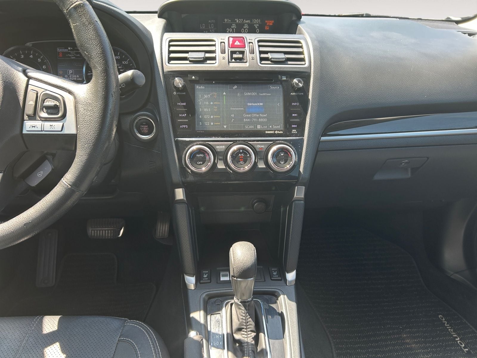 Pre-Owned 2017 Subaru Forester 2.5i Touring - photo - 10