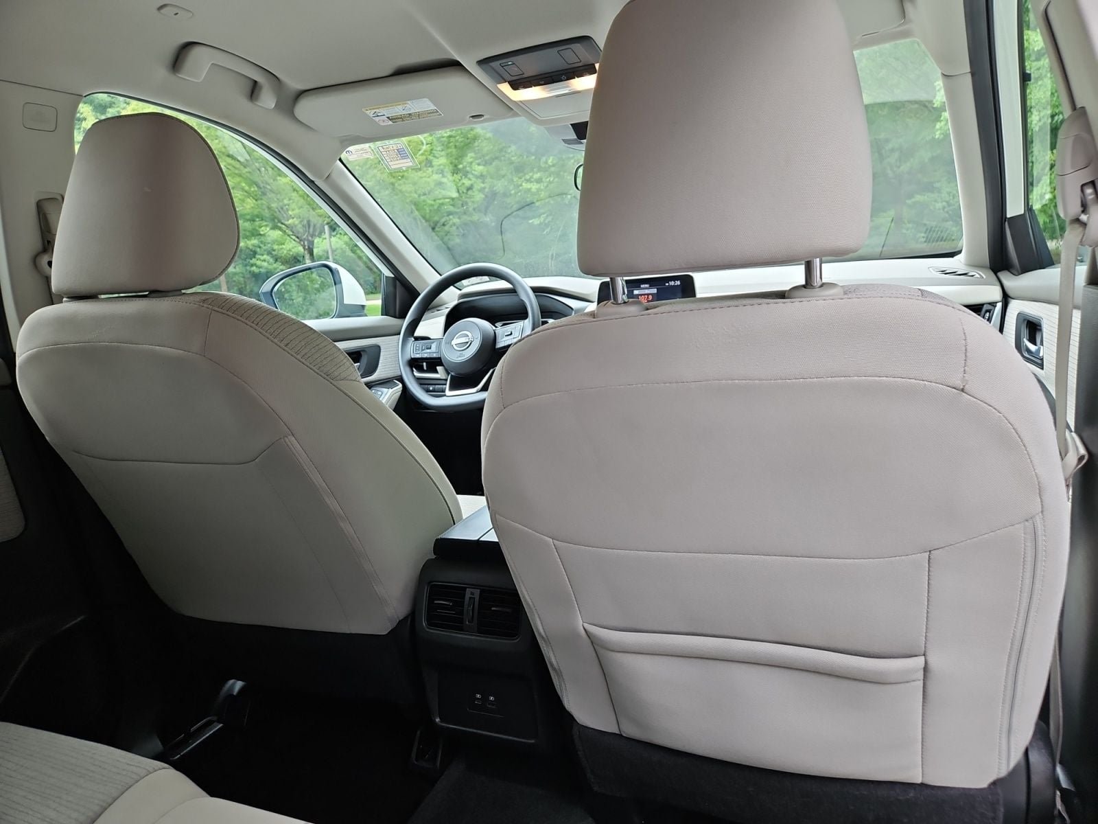 Pre-Owned 2023 Nissan Rogue SV - photo - 17