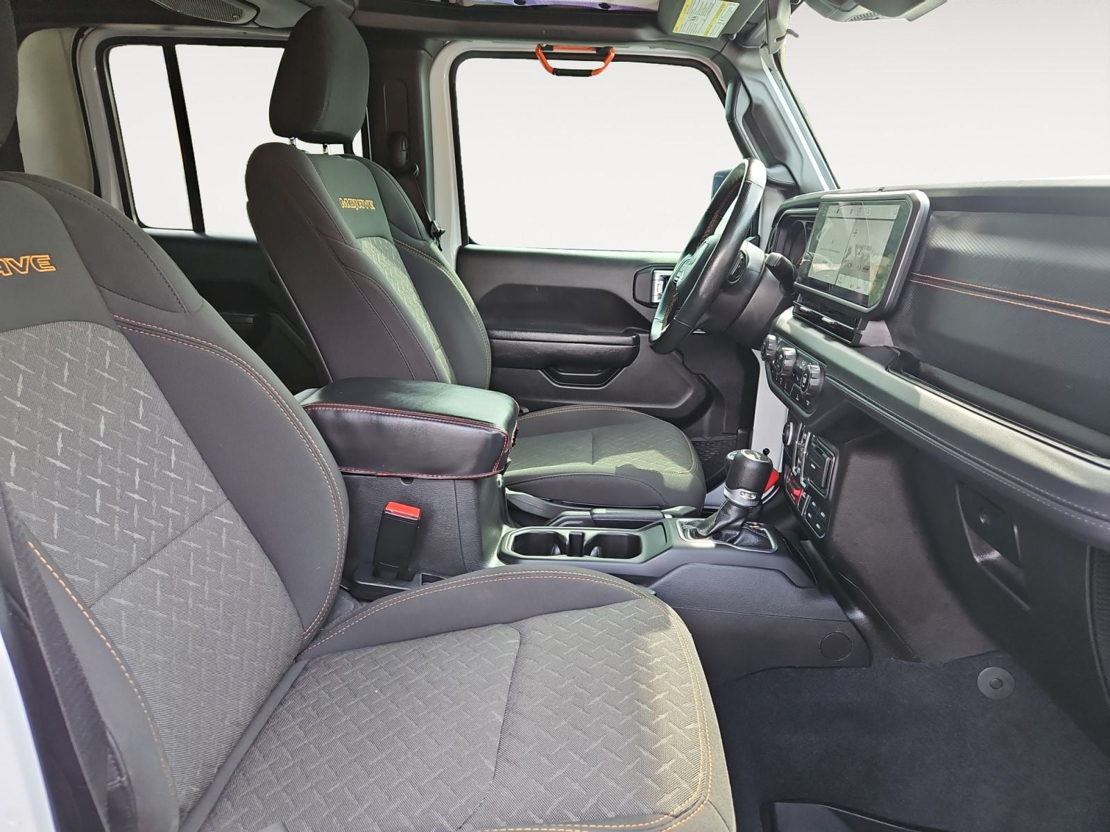 Pre-Owned 2024 Jeep Gladiator Mojave - photo - 14