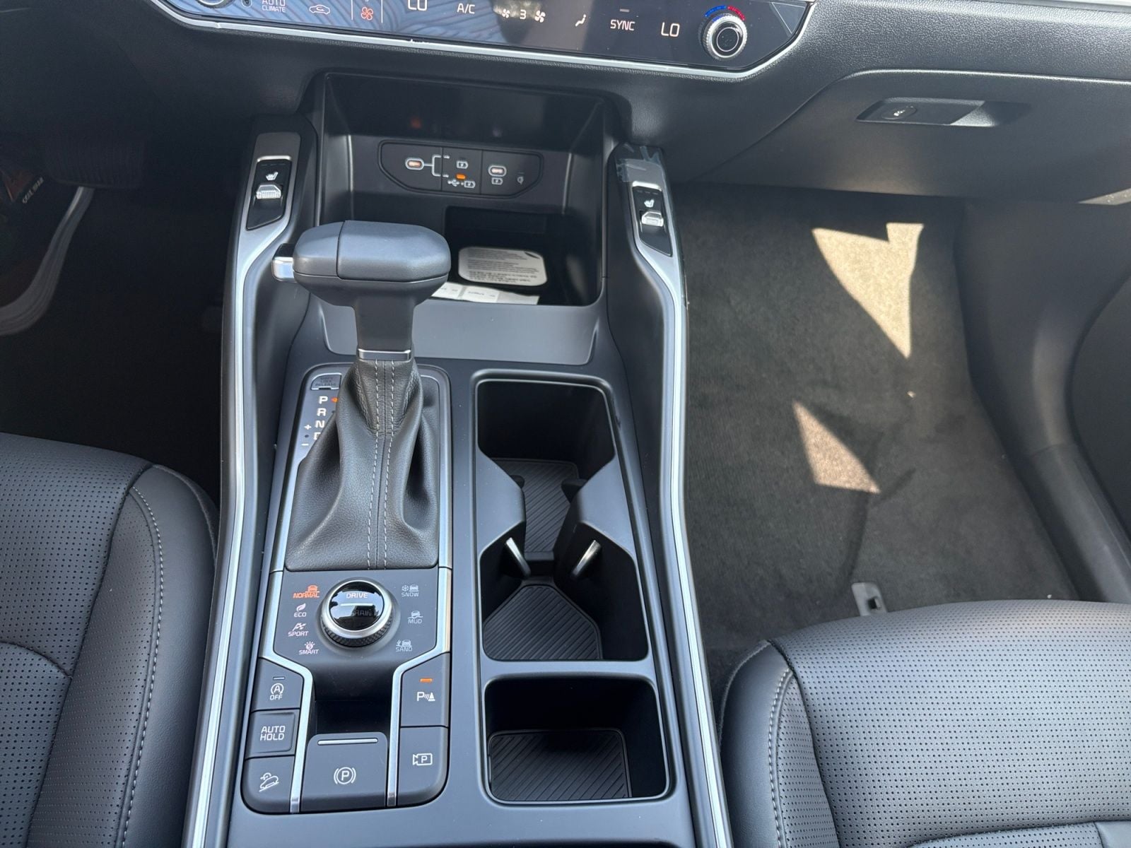 New 2026 Kia Sorento S - photo - 26