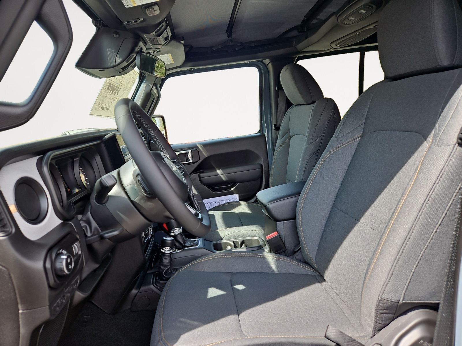 New 2026 Jeep Gladiator Sport S - photo - 8