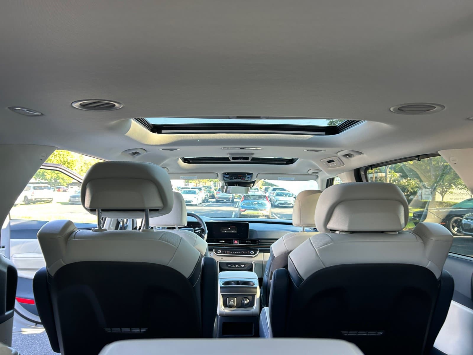 New 2027 Kia Carnival Hybrid SX Prestige - photo - 17