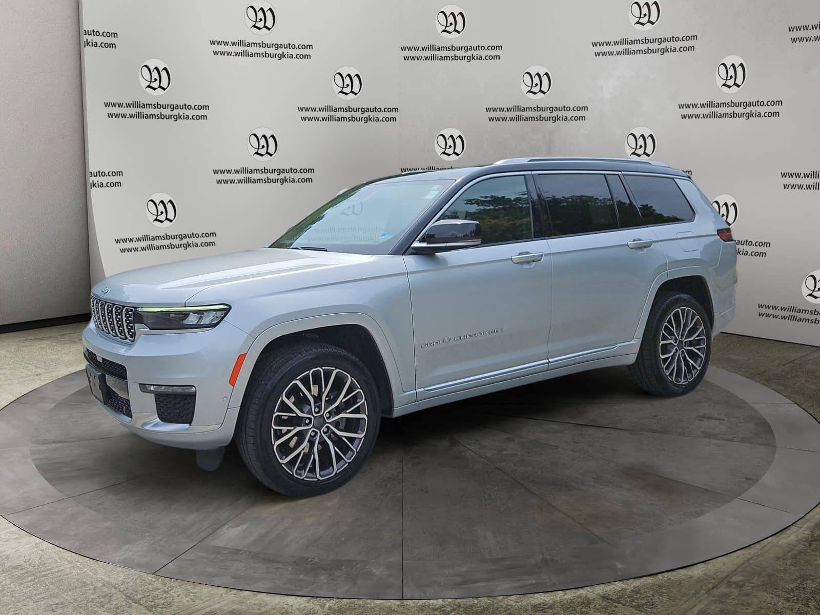 Pre-Owned 2022 Jeep Grand Cherokee L Summit - photo - 0