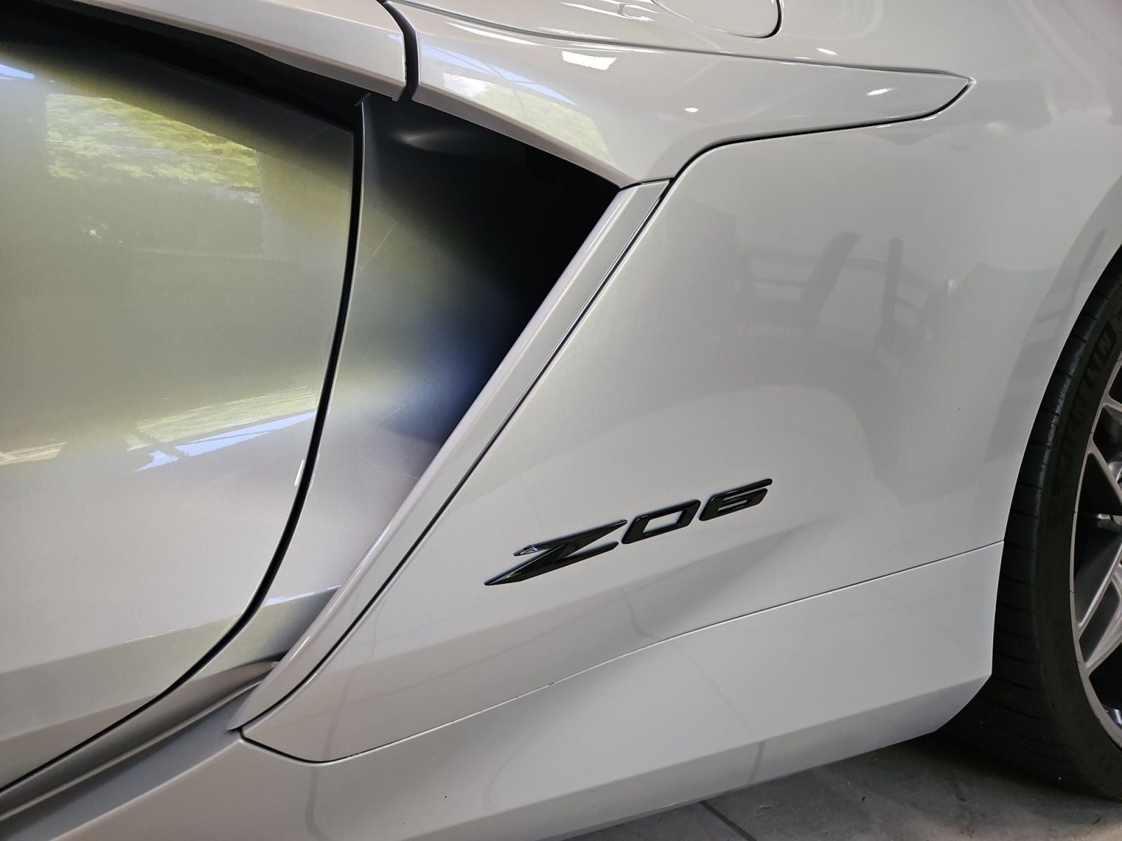 Pre-Owned 2024 Chevrolet Corvette Z06 - photo - 17