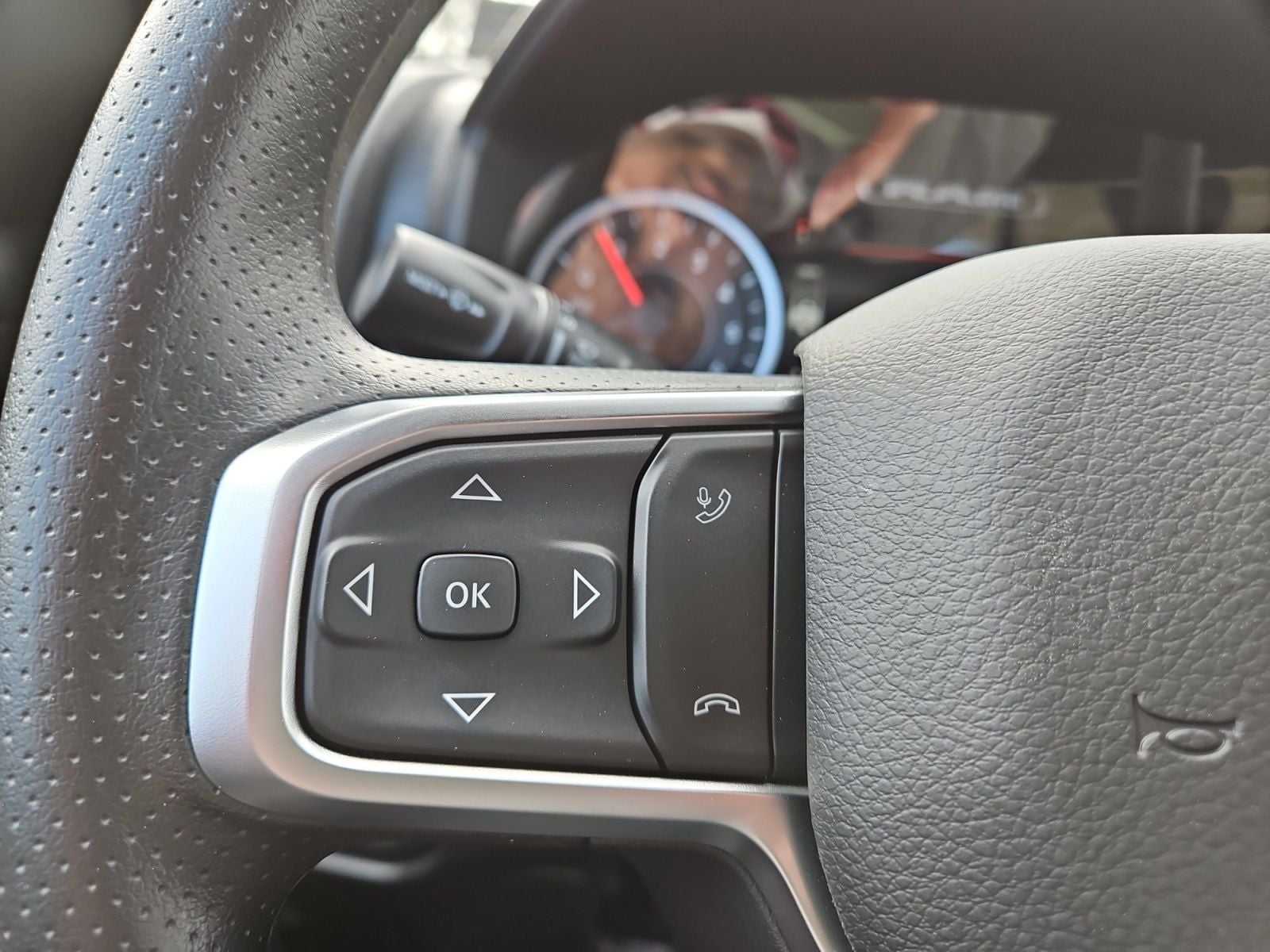 New 2026 Ram 1500 Express - photo - 24